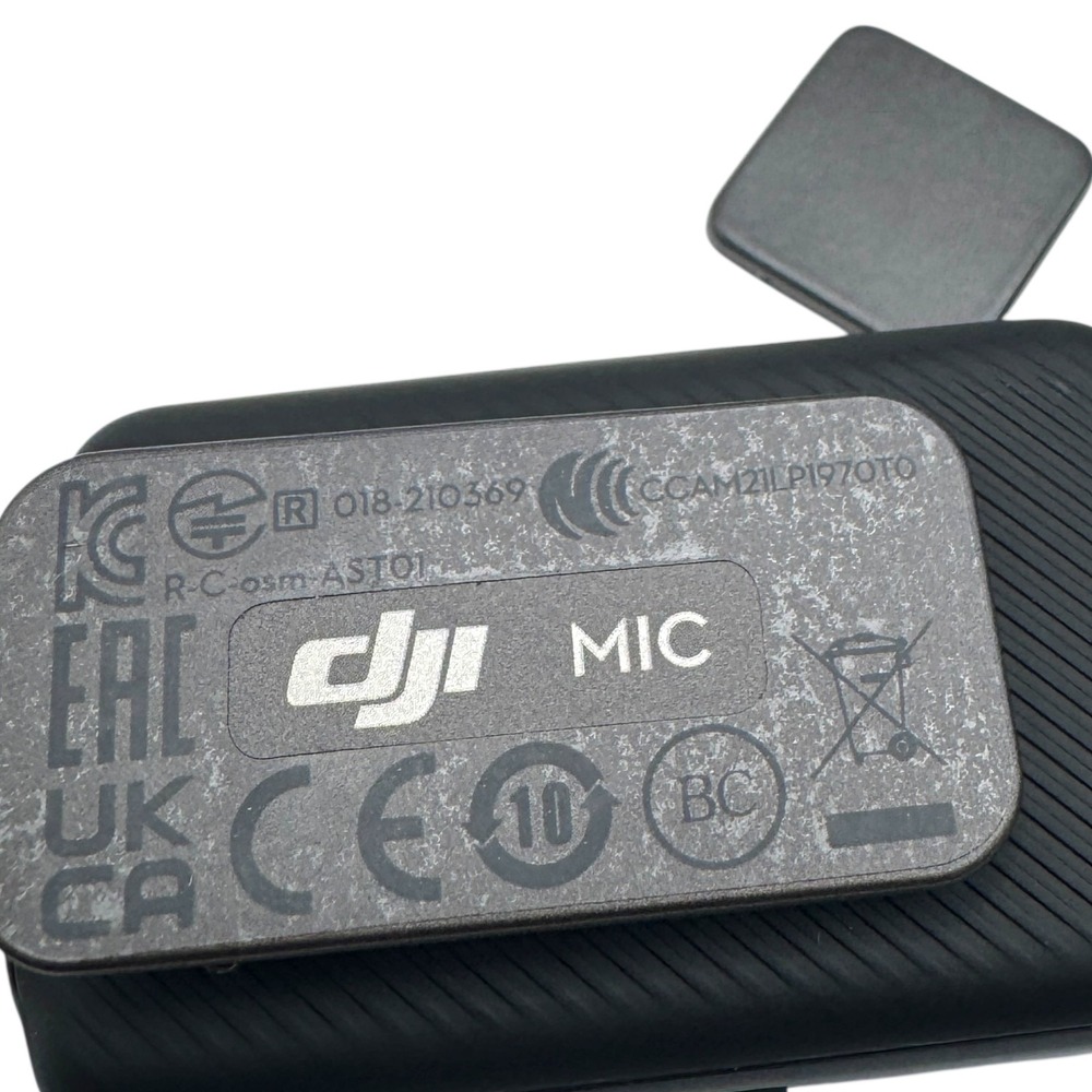DJI Mic (2 TX, 1 RX, Charging Case) Wireless 15hr Battery Recording Bundle - Picture 8 of 11
